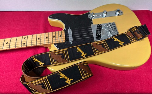 Squier fender telecaster - by,