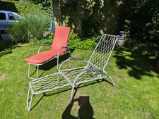 2 Gartenliegen klappbar und stapelbar, Bauhausstil,  mit Auflagen 