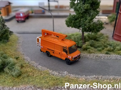 Mercedes benz 709d - t2,