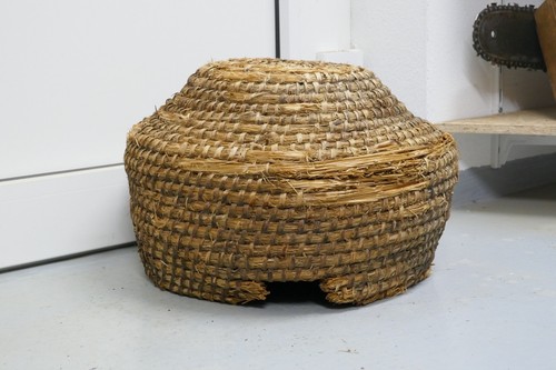 Alter bienenkorb imker - alter,