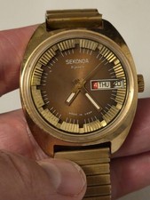 VINTAGE SEKONDA SLAVA USSR