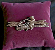 * Wunderschöne Damenbrosche *