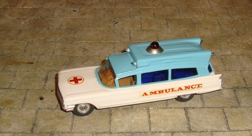 Seltener superior krankenwagen - seltener,