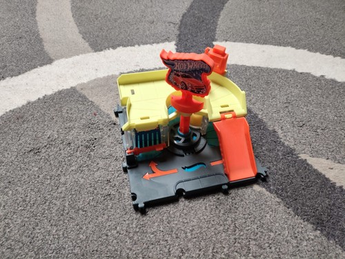 Verschiedene hot wheel bahnen - verschiedene,