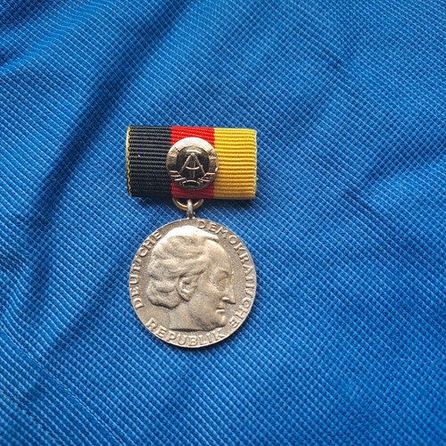 025 nationalpreis der ddr - nationalpreis,