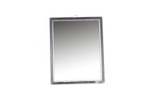 alter Spiegel Garderobe