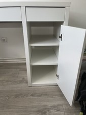 schreibtisch