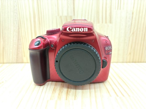 Near mint canon eos - mint",
