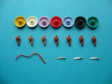 Timpo Einzelteile für Mexikaner: 7 Sombreros mit Köpfe u. 1 Peitsche u. 3 Messer