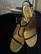 PRADA Highheels Schwarz-Gold
