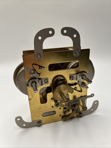Altes uhrwerk wanduhr - altes,