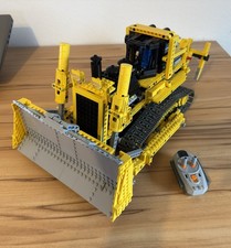 LEGO TECHNIC: RC Bulldozer