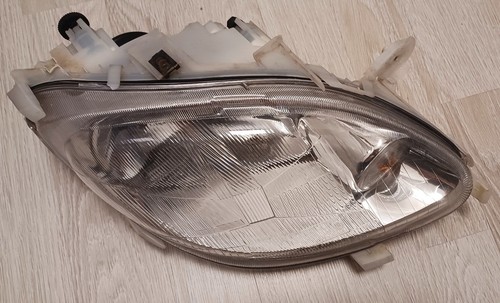 Hauptscheinwerfer