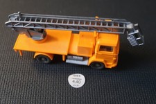 WIKING 644 - MB LP 1317 Hebebühnenwagen ohne Spiegel orange (Modellauto H0 1:87)