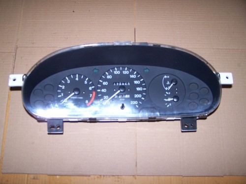 Kombiinstrument mazda 323c - kombiinstrument,