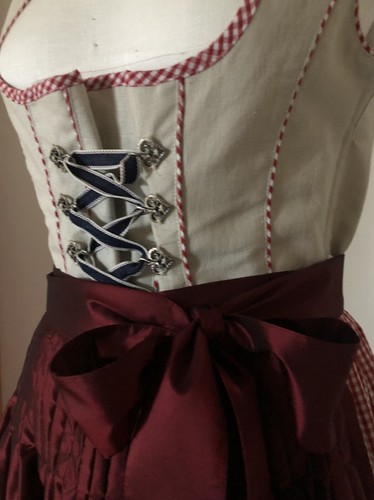 Dirndl dirndlschön - dirndl,,
