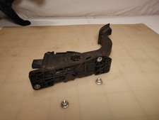 2014 FORD FOCUS ACCELERATOR