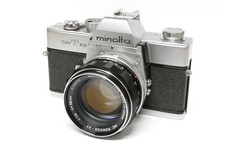 Minolta SRT101  mit MC 1,4   / 50 mm Objektiv analoge SLR  SRT101