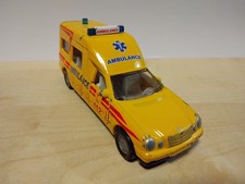 Siku Binz Ambulance A2002 