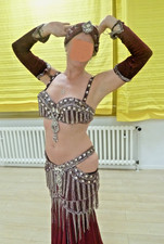 Traumhaftes Kostüm für Bauchtanz von der Edelmarke Bella