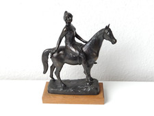 Amazone zu Pferde, Berlin