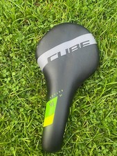 Cube Active 2.1 Fahrradsattel Rad Schwarz Sattel flashgreen black Profi Bike