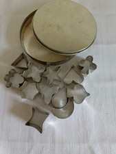 12 Mini-Keksausstecher in der Blechdose, Plätzchenausstecher, -Formen
