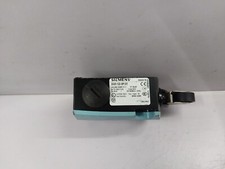 Siemens 3SE5122-O0PE01 Roller Limit Schalter AC15 230V 1.5A Ui250V