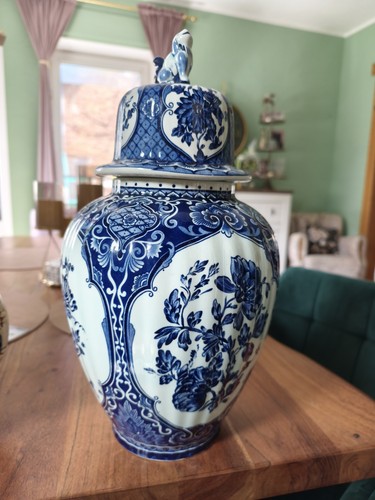 Royal sphinx boch delft - by,