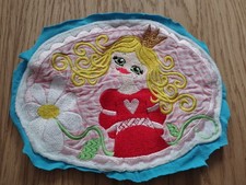 gestickte Stoffapplikation Prinzessin oval 16 x 12,5 cm groß wenig genutzt