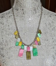 Mode-Collier 63 cm Halskette mit bunten Perlmutt Anhängern K 15