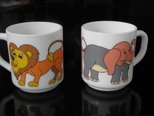 2 Henkelbecher Tasse Kindertasse  Elefant + Löwe arcopal France