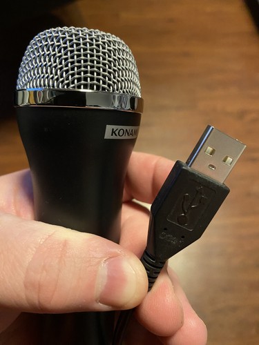 MIKROFON-KONAMI-LOGITECH-USB-A