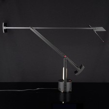 Artemide Tizio 50 LED Schreibtischlampe Schwarz