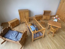 Puppenmöbel mit „echtem