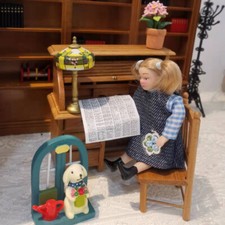 1 St. Miniatur Puppenhaus Keramikfigur Maßstab 1:12 Vintage Mädchenkleid Keramik