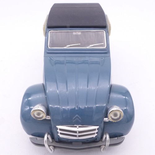 Revell citroën 2cv ente - 1:18,