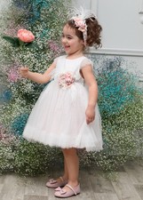 Festliche  Taufkleid Mädchen  Federn Blumenapplikation – Festliches 6-9 Monate