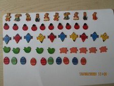 Konvolut Deko Material (Tiere, Drachen, bemalte Eier etc.), insgesamt 50 Teile