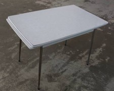1950er/60er Jahre Vintage Tisch - ausziehbar mit Resopal Platte + Metall Füße /H