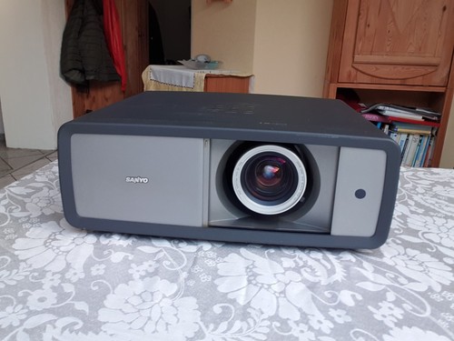 Sanyo plv z2000 3lcd full - plv-z2000,