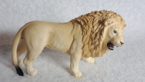 Schleich weißer löwe aus - löwe,