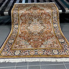 Seidenteppich Handgeknüpft