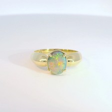Ring mit einem Opal  ca. 8,5 x 6,5mm aus 585er Gelbgold 14 K Gr. 55