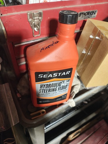 Seastar hydraulic steering