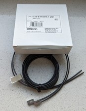 OMRON E32-ET15YR-1 2m, Lichtleiter-Sensorkopf, Fiber Unit, Quaderform m Langloch