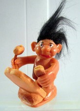 Figur Steintafel und 2