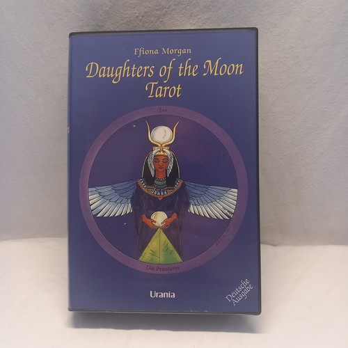 Daughers the moon tarot - the,