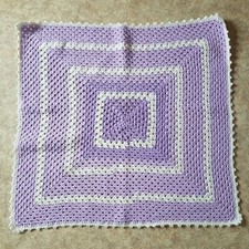 GEHÄKELTE DECKE HÄKELDECKE KINDERWAGEN PUPPENWAGEN QUADRATISCH HANDARBEIT  71 CM