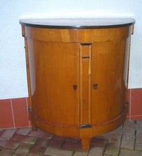 Empire Biedermeier Demi-Lune Schrank Halbmond Schrank Kirschbaum Rheinland 1820 